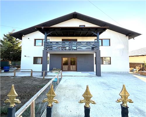 Casa 8 camere, 3 bai, canalizare, 300 teren Tineretului  Lunca Cetatuii