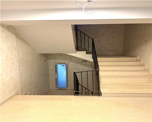 Proprietar Apart. 3 cam. 2 bai, D, 80 mp,  Aleea Sadoveanu Copou Iasi