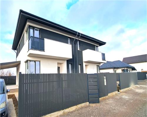 Duplex 4 cam, Coso Garaj , 2 min de centru Miroslava Miroslava