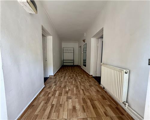 Apartament 2 camere de vanzare Podul de Fier