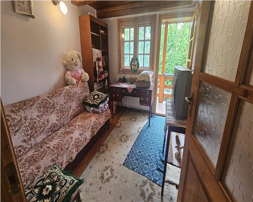 Vila de vanzare in zona Barnova langa Padure