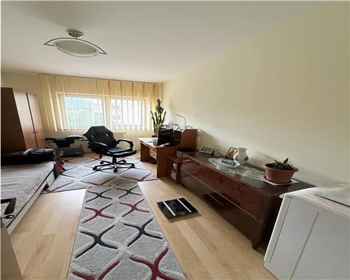 Apartament 3 camere cu garaj si boxa Moara de Foc