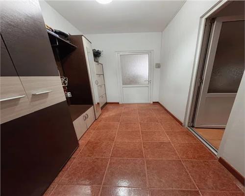 Apartament 3 cam, semi  decomandat, de vanzare in zona Tatarasi  Dispecer