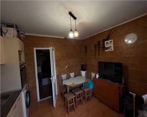 Apartament 3 cam, semi  decomandat, de vanzare in zona Tatarasi  Dispecer