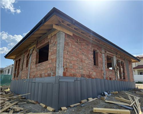 Casa plan parter de vanzare in zona Bucium Visan
