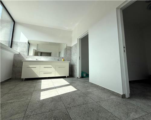 Spatii amenajate,birouri de inchiriat,zona Baza III