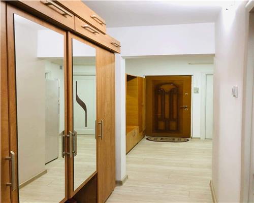 Apartament 3 camere de vanzare Pacurari