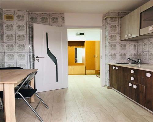 Apartament 3 camere de vanzare Pacurari