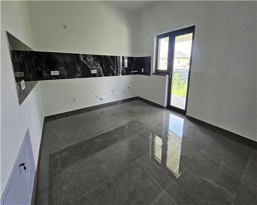 Casa plan parter de vanzare in zona Bucium Visan