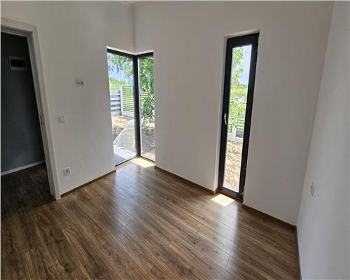 Casa plan parter de vanzare in zona Bucium Visan