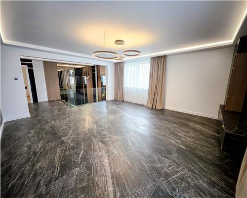 Penthouse Ready to  Move! 5 camere 390MP!