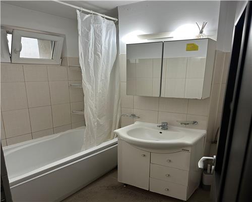 Apartament 2 cam, semi  decomandat, de vanzare in zona Tatarasi  Ciurchi