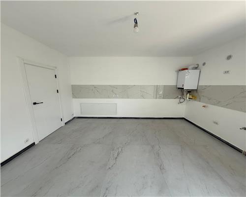 Casa P, 4 cam, 2 bai, beci, Miroslava Iasi