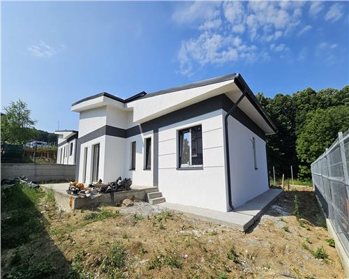 Casa plan parter de vanzare in zona Bucium -  Barnova