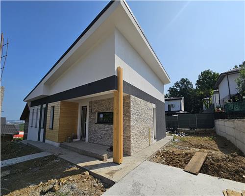 Casa plan parter de vanzare in zona Bucium   Barnova