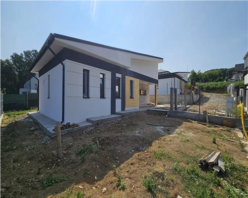 Casa plan parter de vanzare in zona Bucium   Barnova