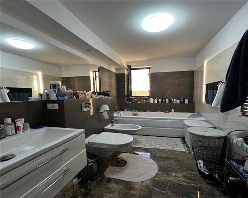 Apartament Bloc Nou, intabulat, zona Nicolina CUG