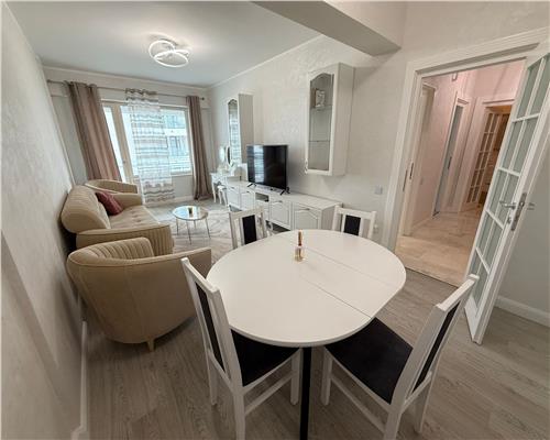 Apartament 2 camere, decomandat, de inchiriat, Copou complex Royal