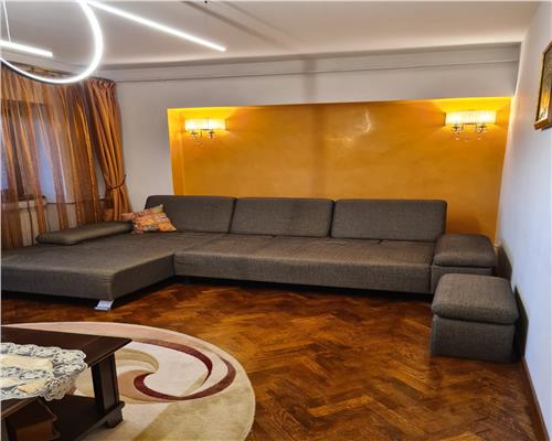 Inchiriez apartament 3 cam, decomandat, zona Podu Ros  Cantemir
