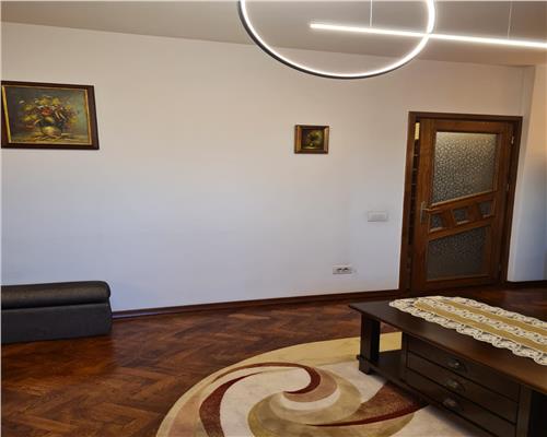 Inchiriez apartament 3 cam, decomandat, zona Podu Ros  Cantemir