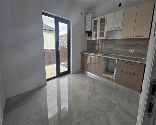 Casa moderna in Barnova, 168 mp, crama si finisaje premium