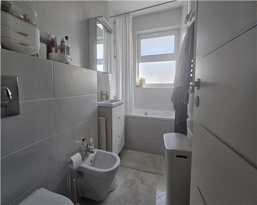 Duplex complet utilat, aproape de strada principala in Visan