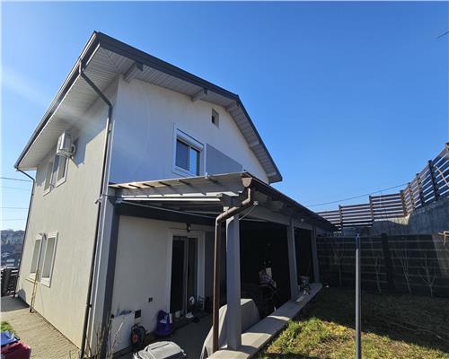 Duplex complet utilat, aproape de strada principala in Visan