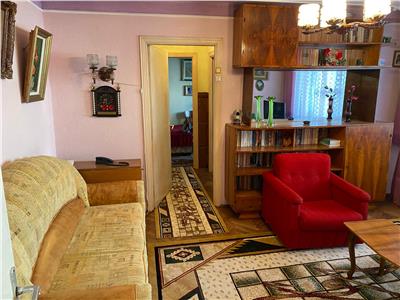 Podu Ros  Cantemir, apartament 3 camere semidecomandat fara risc!