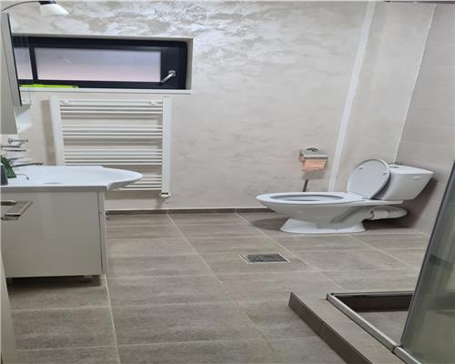 Inchiriez casa insiruita 4 cam, decomandat, zona Capat Cug  Valea Adanca