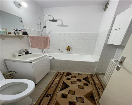 Apartament 3 camere semidecomandat, 67 mp, Podu Ros!