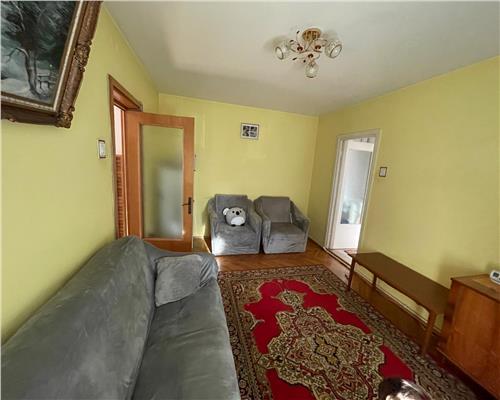 Apartament 3 camere semidecomandat, 67 mp, Podu Ros!