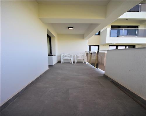 Inchiriez apartament 2 camere, open space, Complex Roua Residence