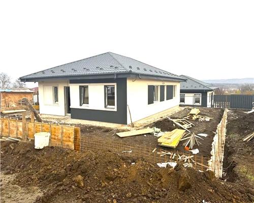 Casa Parter – 3 dormitoare, 2 bai, 92 mp utili – Zona Horpaz Horpaz