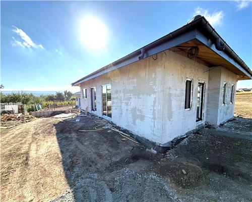Casa Parter – 3 dormitoare, 2 bai, 92 mp utili – Zona Horpaz Horpaz
