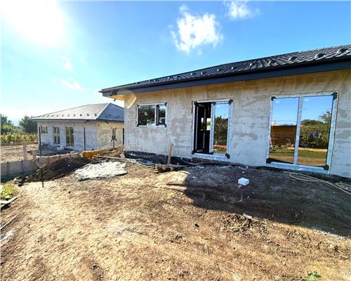 Casa Parter – 3 dormitoare, 2 bai, 92 mp utili – Zona Horpaz