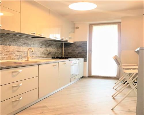 Apartament de  vanzare 4 Cam, 2 bai, garaj, Visoianu Lunca Cetatuii