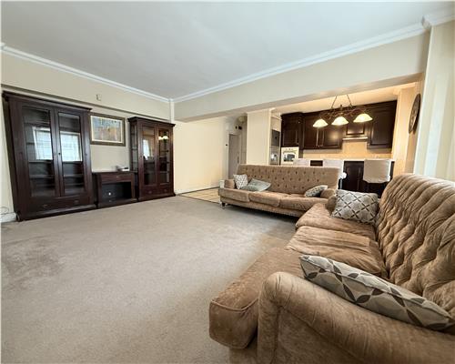 Apartament 4 camere + living, 120 mp + terasă 50 mp Zona Fundație