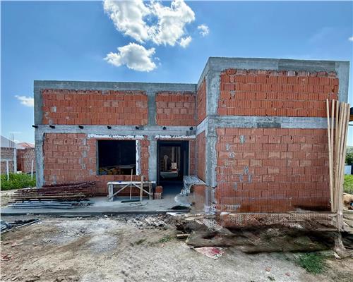 Vila 4 cam, 500 teren, Valea Adanca, Mega Image