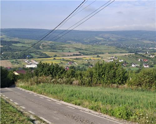 Tomesti Chicerea, teren intravilan cu utilitatile in apropiere, priveliste unica!