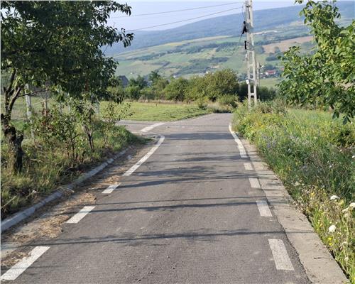 Tomesti Chicerea, teren intravilan cu utilitatile in apropiere, priveliste unica!