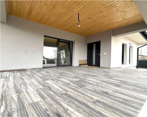 Vila de Vis Casa Ciurbesti – 3 Camere, 500 mp Teren, Liniste si Confort!