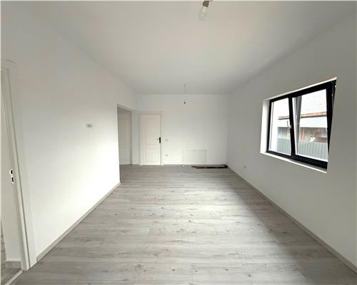 Vila de Vis Casa Ciurbesti – 3 Camere, 500 mp Teren, Liniste si Confort!