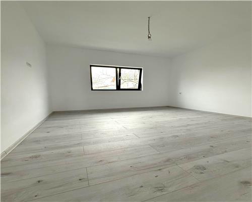 Vila de Vis Casa Ciurbesti – 3 Camere, 500 mp Teren, Liniste si Confort!