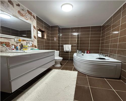Casă Modernă în Ciurbesti – 4 Camere, Teren Generos 700 mp, Com Miroslava