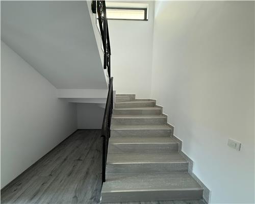 Duplex cu magazie, 4 cam. și Grădină Privată in Horpaz Miroslava