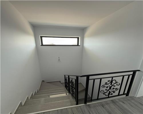 Duplex cu magazie, 4 cam. și Grădină Privată in Horpaz Miroslava