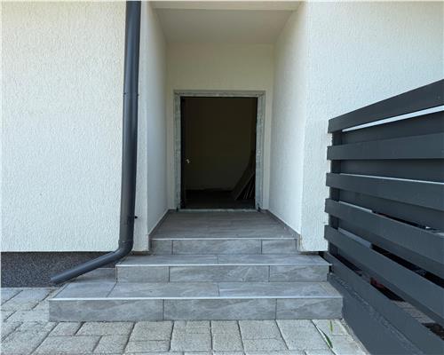 Duplex cu magazie, 4 cam. și Grădină Privată in Horpaz Miroslava