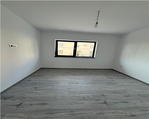 Duplex cu magazie, 4 cam. și Grădină Privată in Horpaz Miroslava
