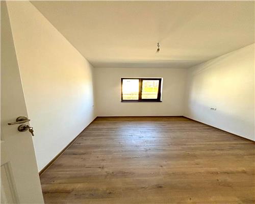 Casa Casa 3 Camere, 2 Băi, Teren Generos și Calitate Premium in Horpaz, Miroslava