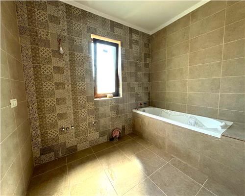 Casa Casa 3 Camere, 2 Băi, Teren Generos și Calitate Premium in Horpaz, Miroslava